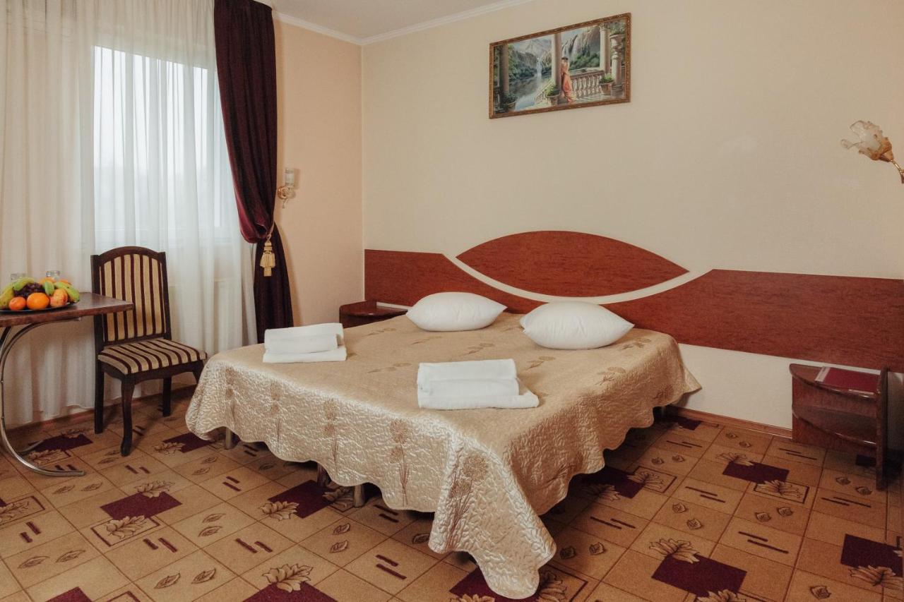 Stanislavskiy Dvir Ivano-Frankivsk Exterior foto
