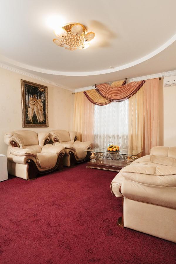 Stanislavskiy Dvir Ivano-Frankivsk Exterior foto